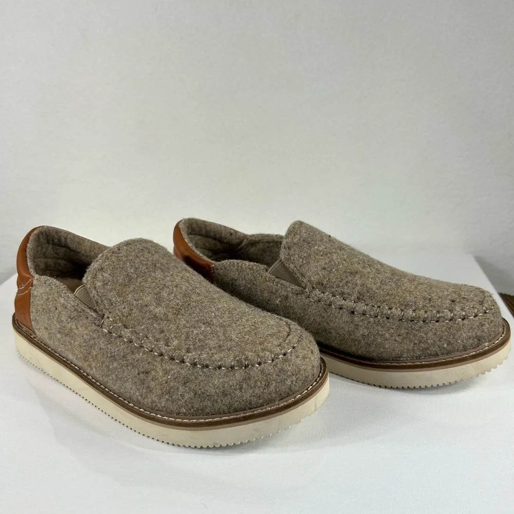 Sanuk Tan and Brown Slip-On Loafers Size 7